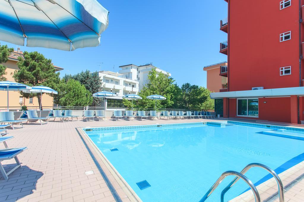 Family Hotel Mediterraneo - Azzurro Club Cesenatico Exterior photo