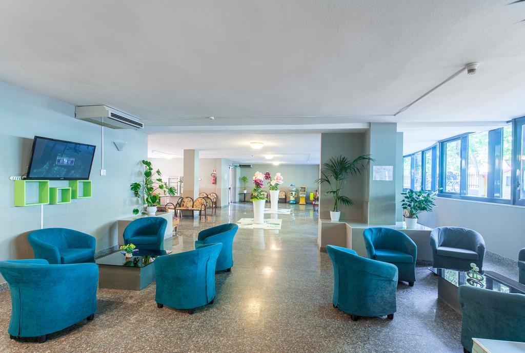 Family Hotel Mediterraneo - Azzurro Club Cesenatico Exterior photo