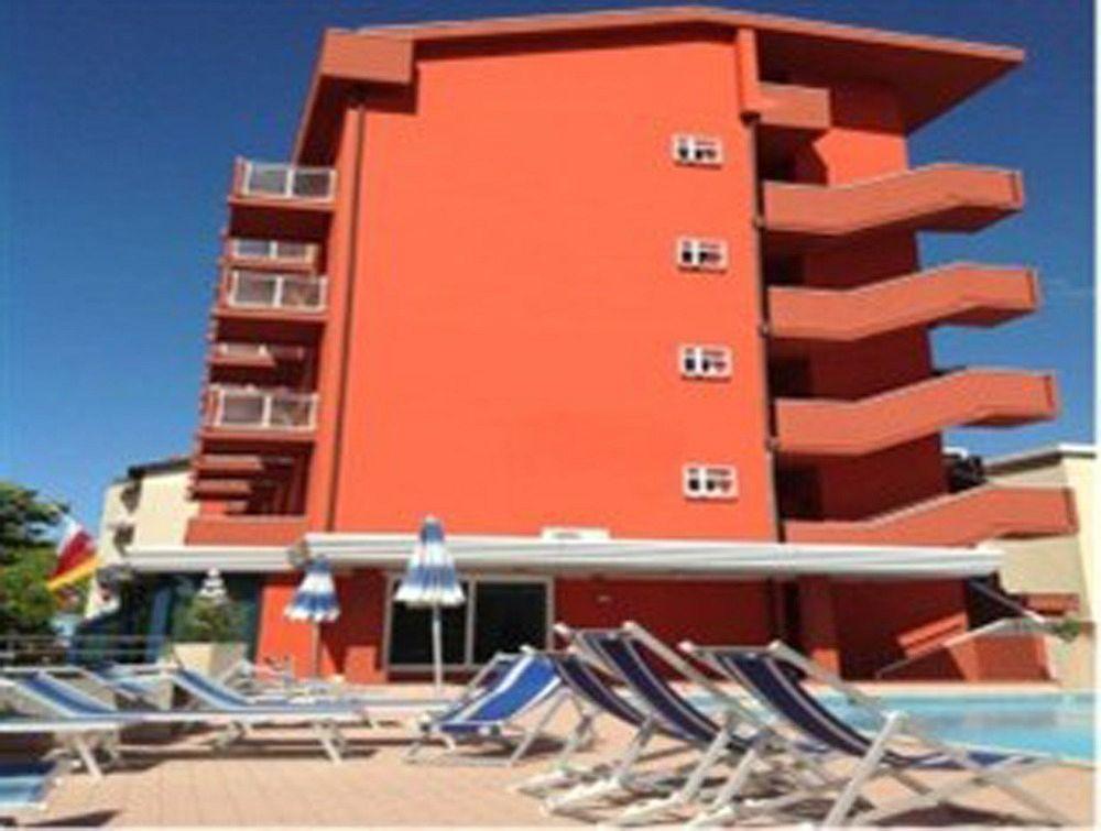 Family Hotel Mediterraneo - Azzurro Club Cesenatico Exterior photo