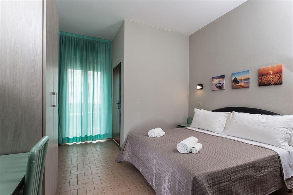 Family Hotel Mediterraneo - Azzurro Club Cesenatico Exterior photo