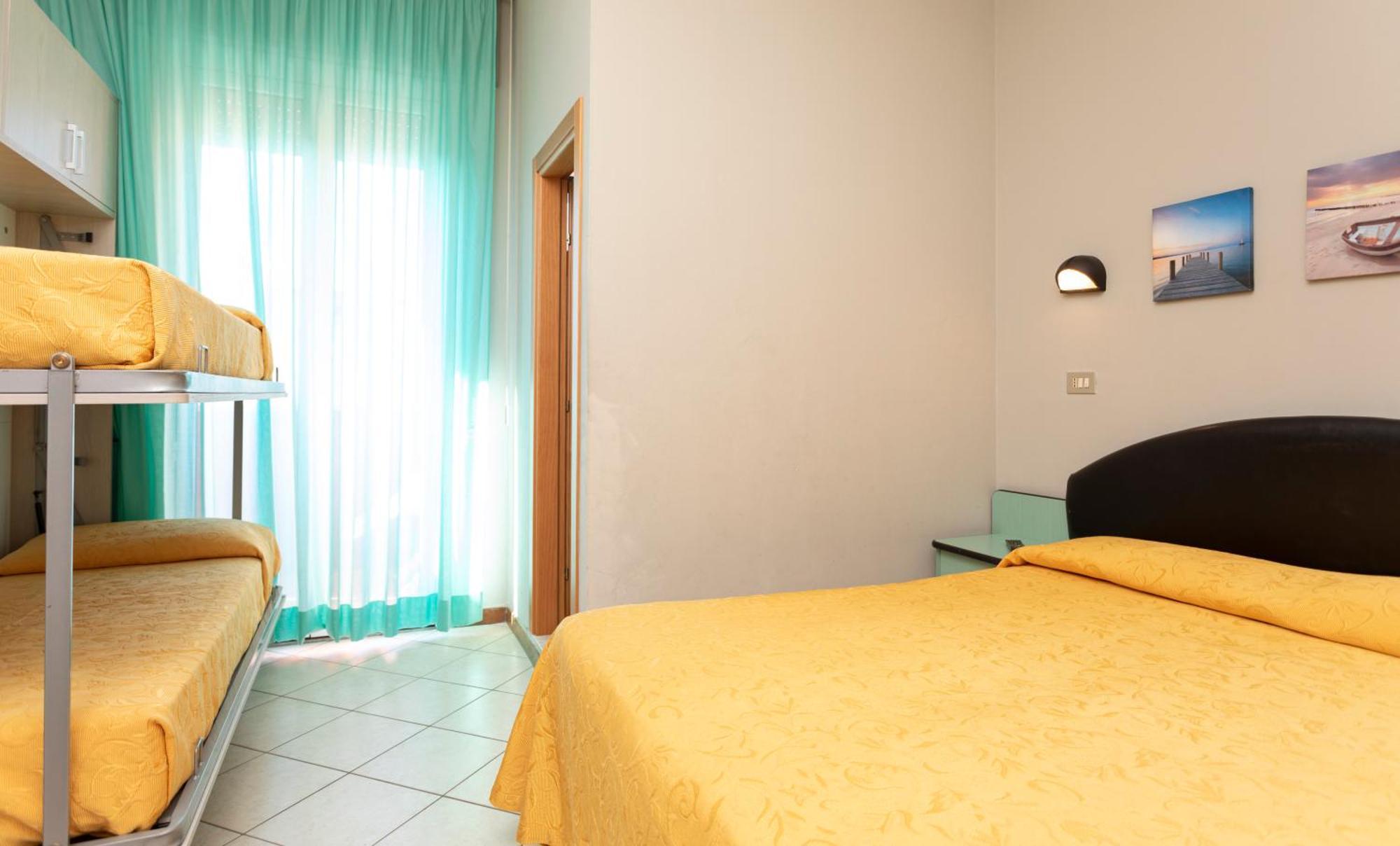 Family Hotel Mediterraneo - Azzurro Club Cesenatico Exterior photo
