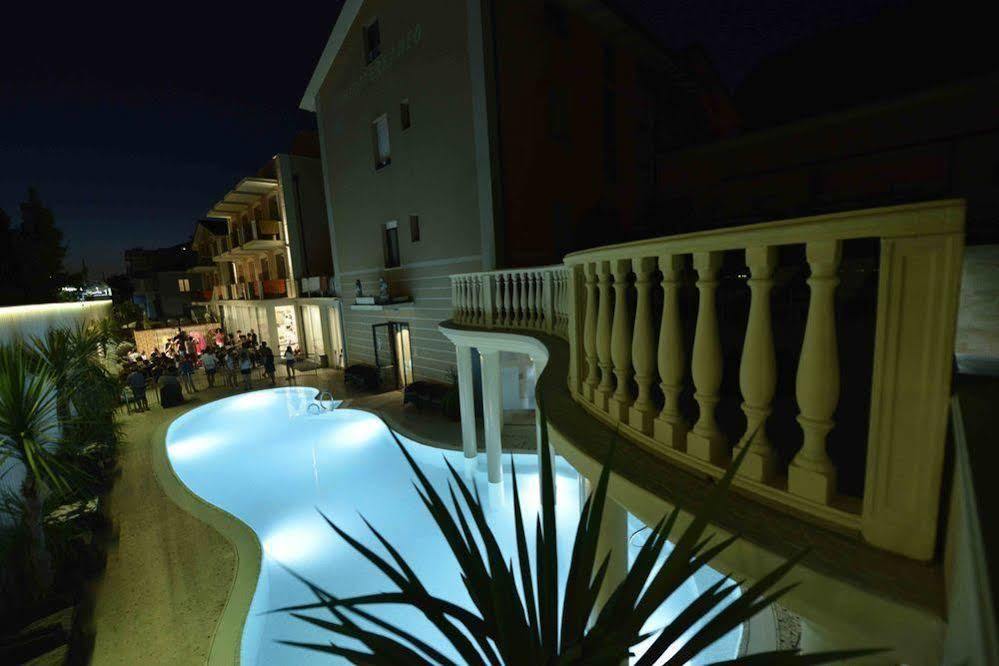 Family Hotel Mediterraneo - Azzurro Club Cesenatico Exterior photo