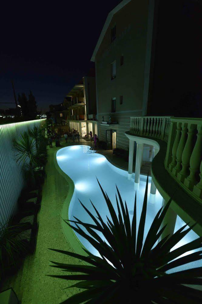 Family Hotel Mediterraneo - Azzurro Club Cesenatico Exterior photo