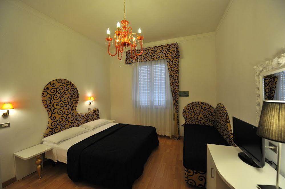 Family Hotel Mediterraneo - Azzurro Club Cesenatico Exterior photo